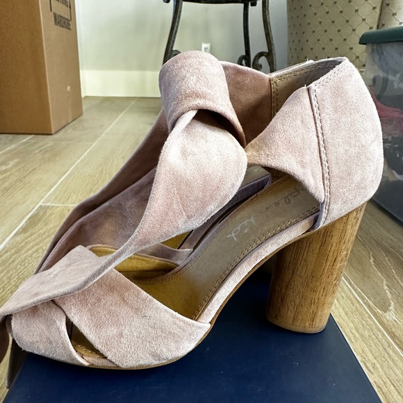 Splendid Heels - Picture 4 of 7